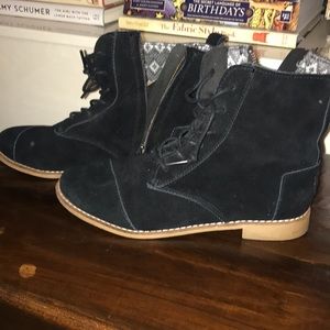Toms zip up boots with laces